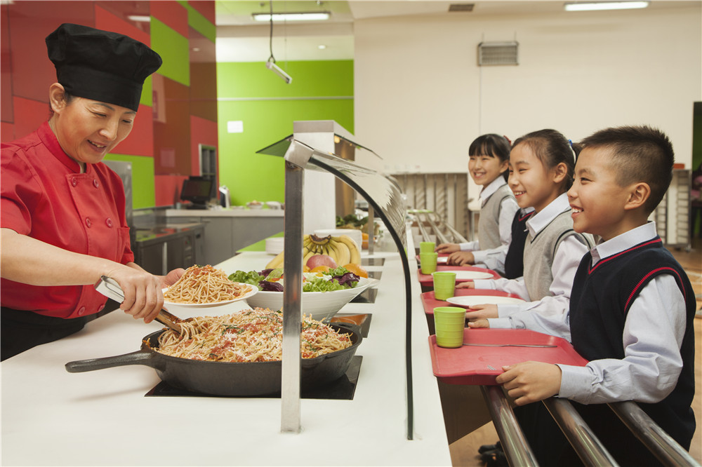 体重管理成全国两会新焦点，优管智慧食堂助力打造全民健康新时代(图1)